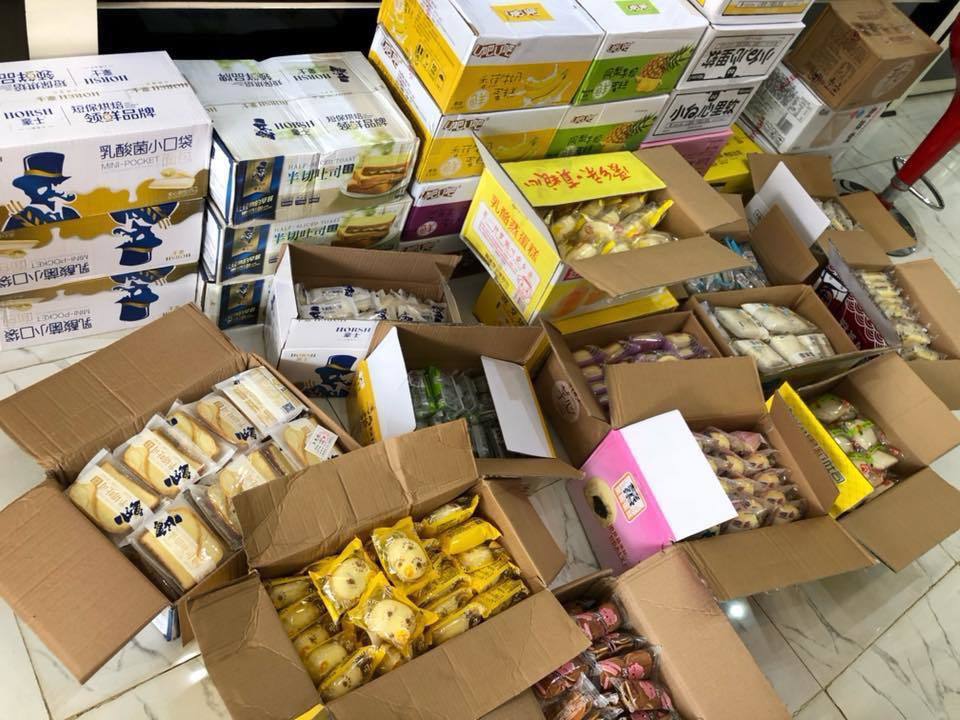 Cách đóng gói bánh kẹo gửi đi Mỹ tại Best Logistics